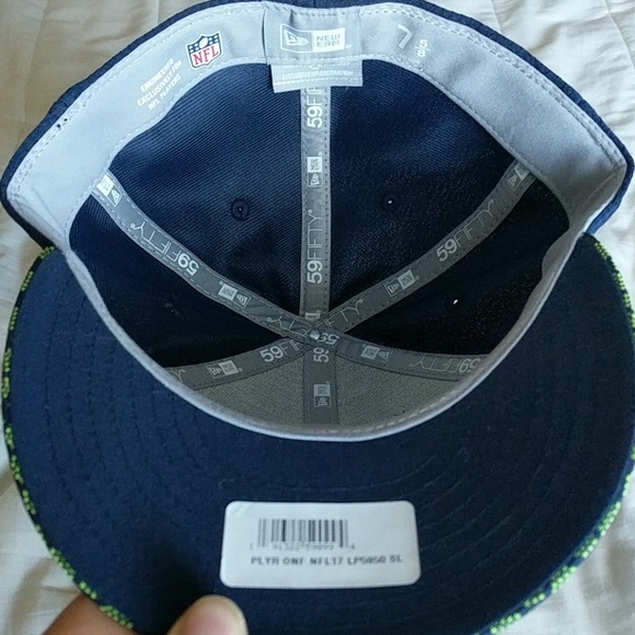 Official NFL Seahawks hat - Picture 5 of 5